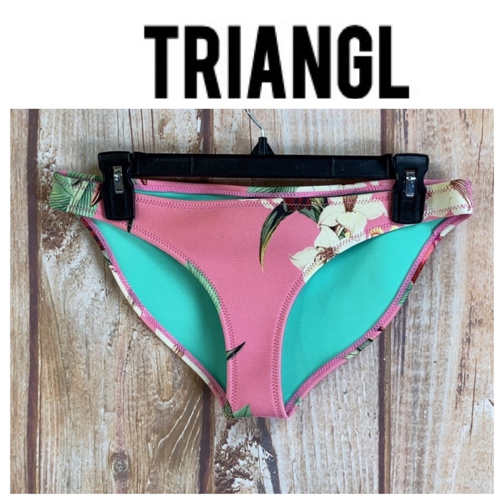 💙Triangl Neoprene Pink Floral Swim Bottom Size Large